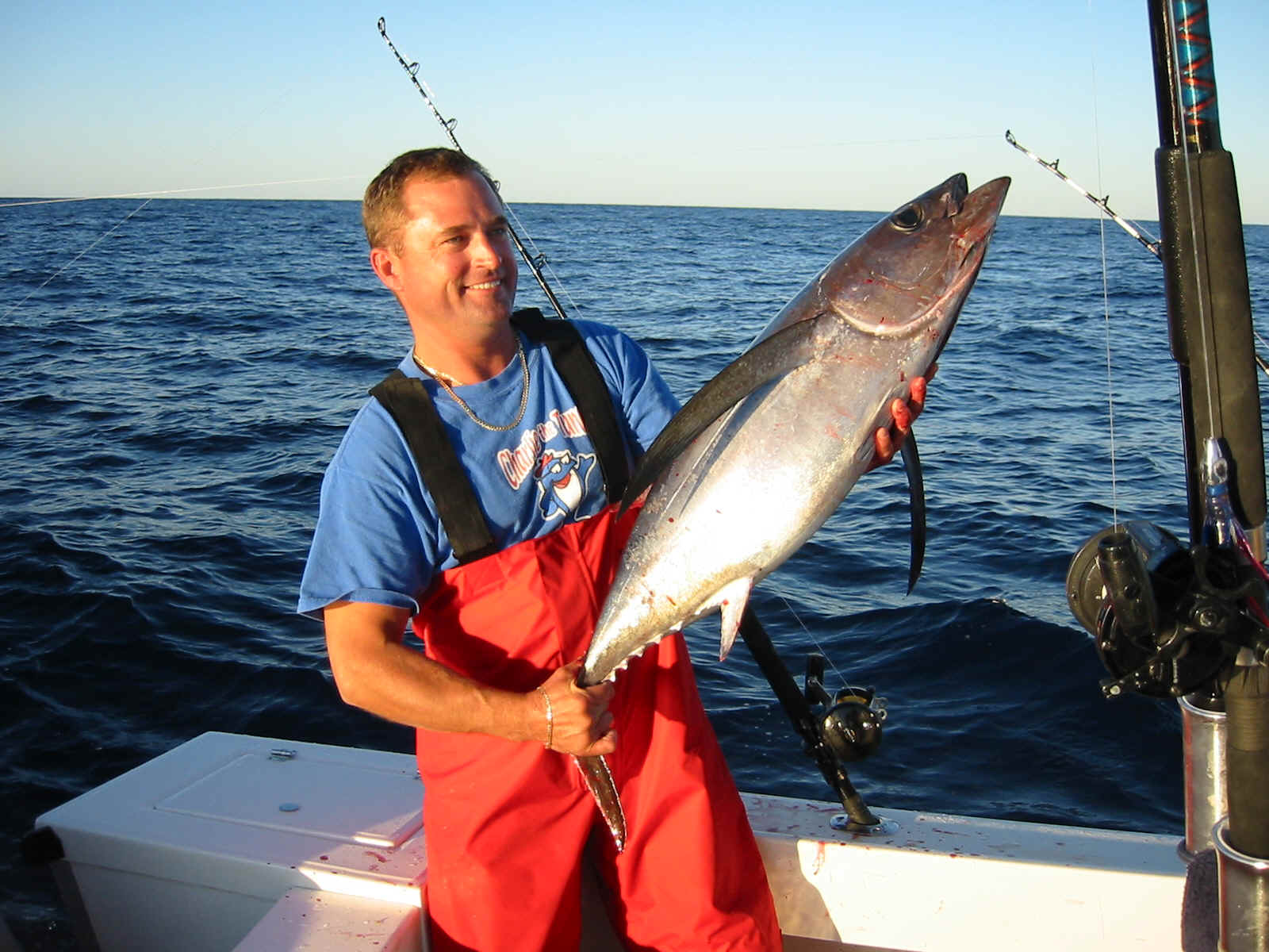 102-0261_IMG.JPG (574477 bytes)