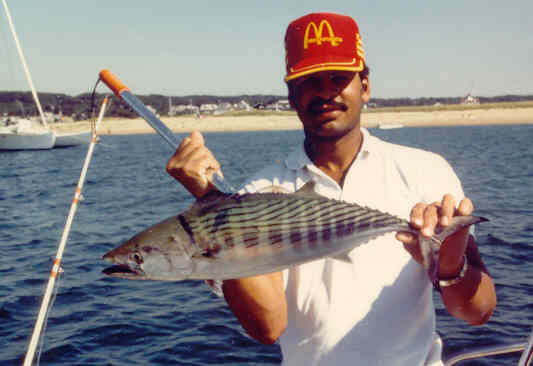 Duane_Bonito_McDonalds_hat.jpg (20947 bytes)
