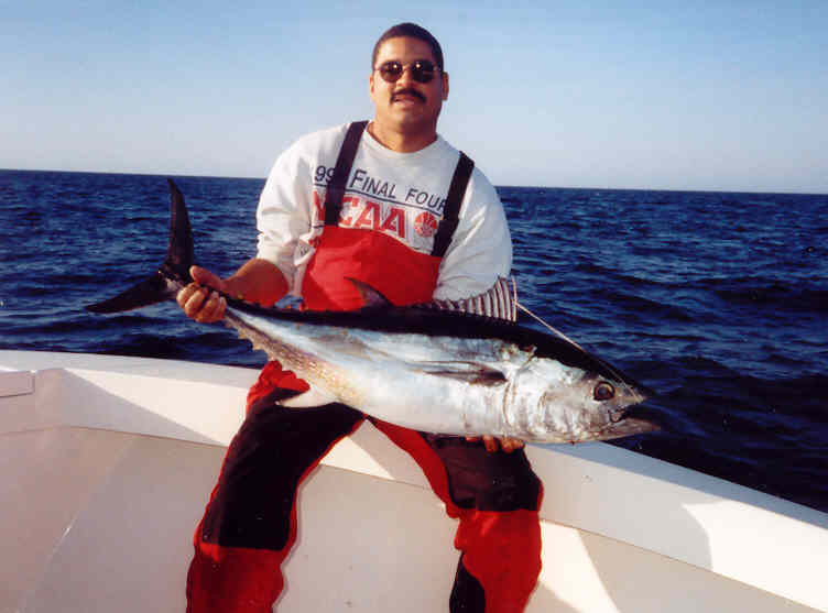 Duane_small_Bluefin.jpg (33871 bytes)