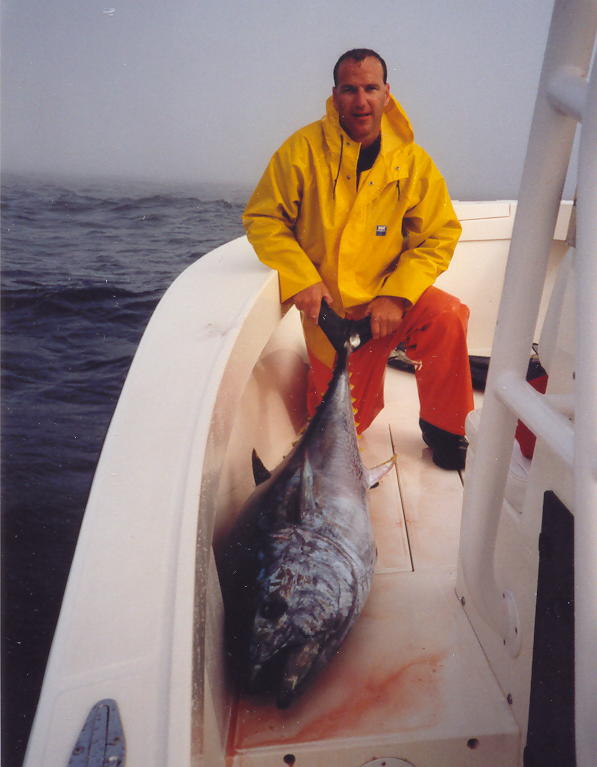 andrews_tuna.jpg (53036 bytes)