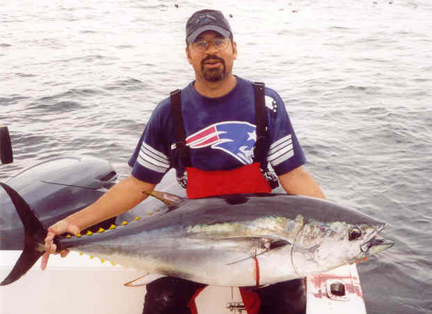 holding_vineyard_bluefin.jpg (29014 bytes)