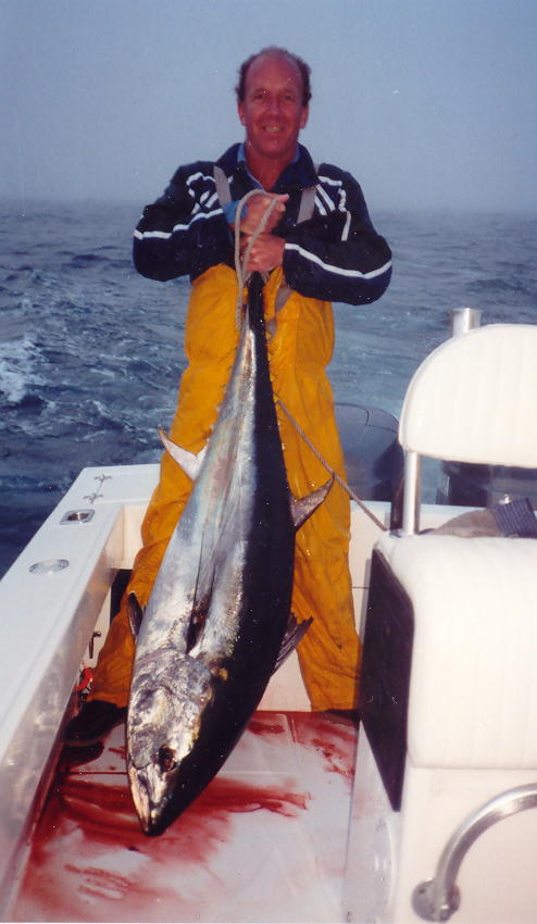 mikes_tuna.jpg (58764 bytes)