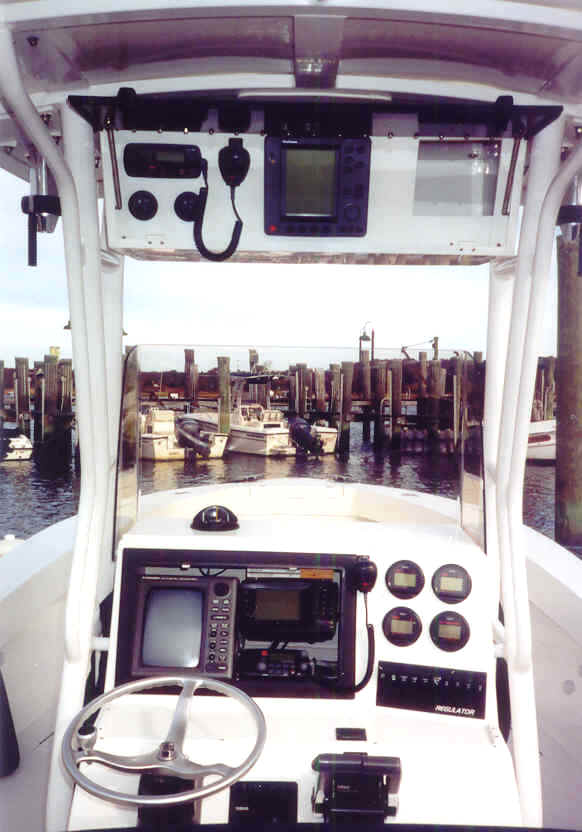 upper&lower_electronics.jpg (48208 bytes)